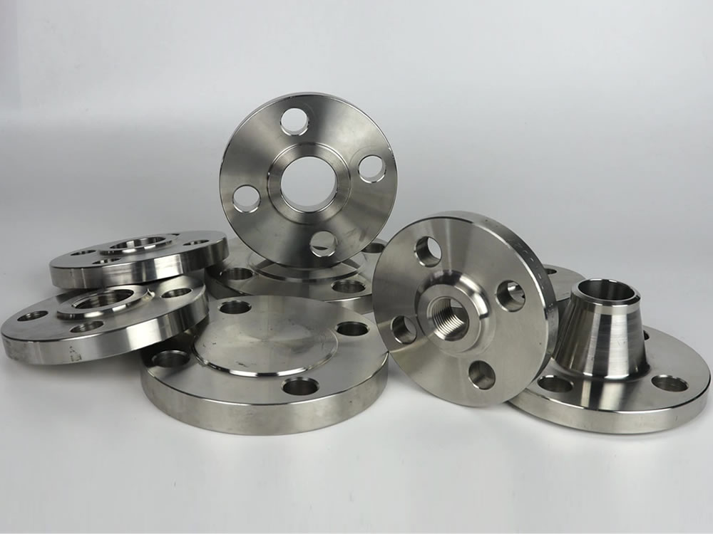 Pipe flanges